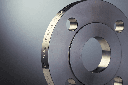 Blind flange close-up